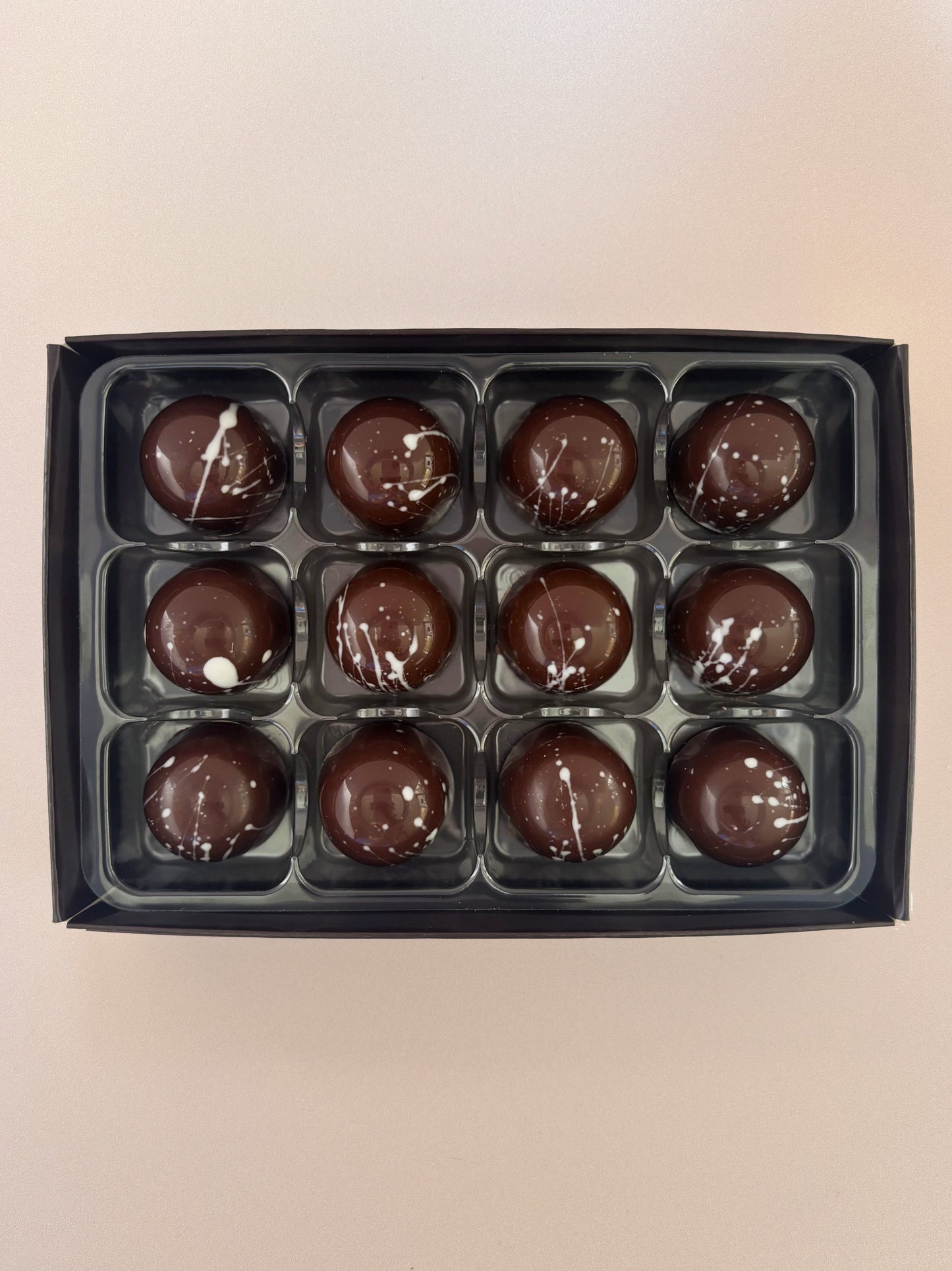 Chai Tea & Biscuit M!lk Chocolate Bonbons