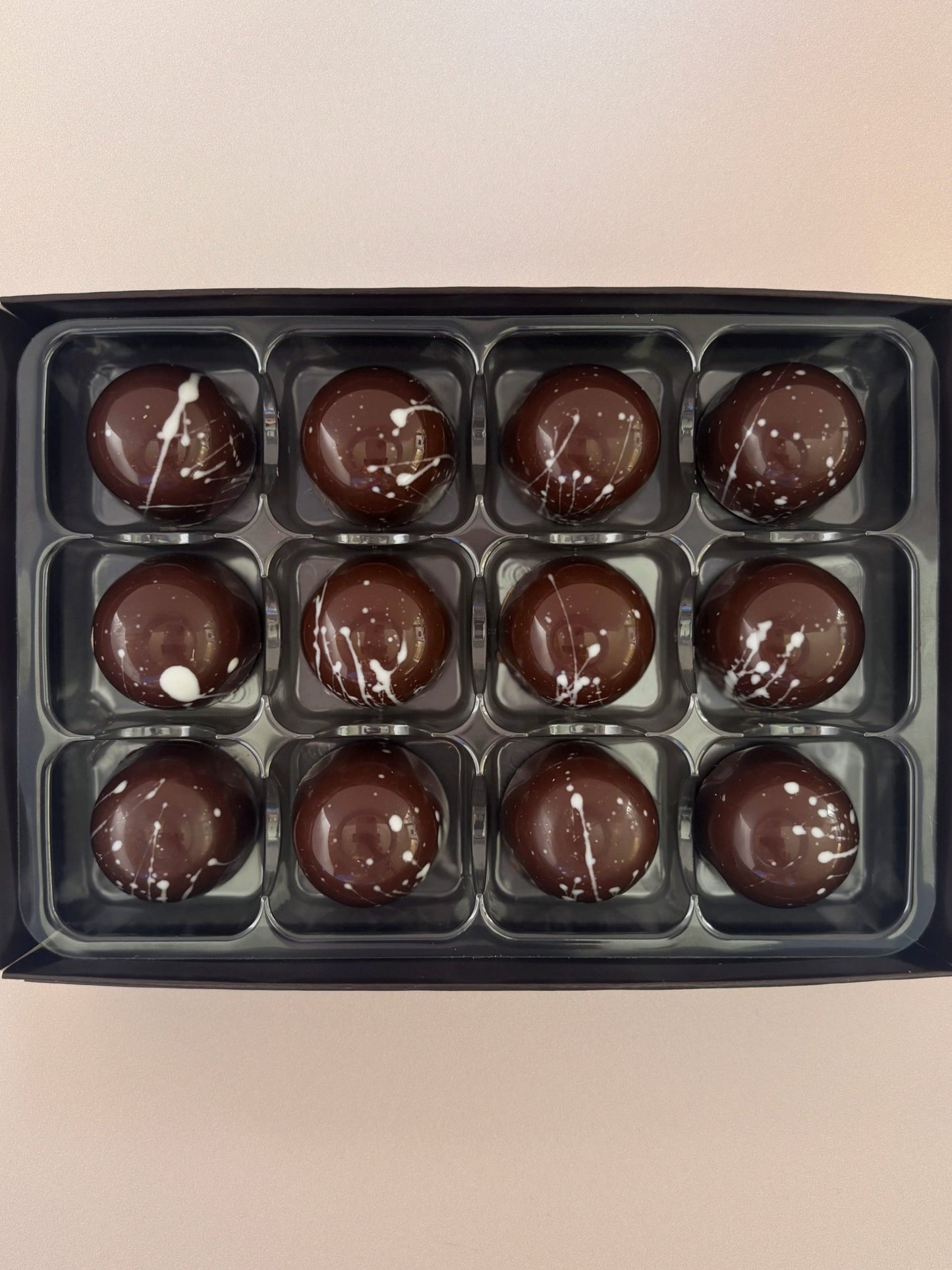 Chai Tea & Biscuit M!lk Chocolate Bonbons