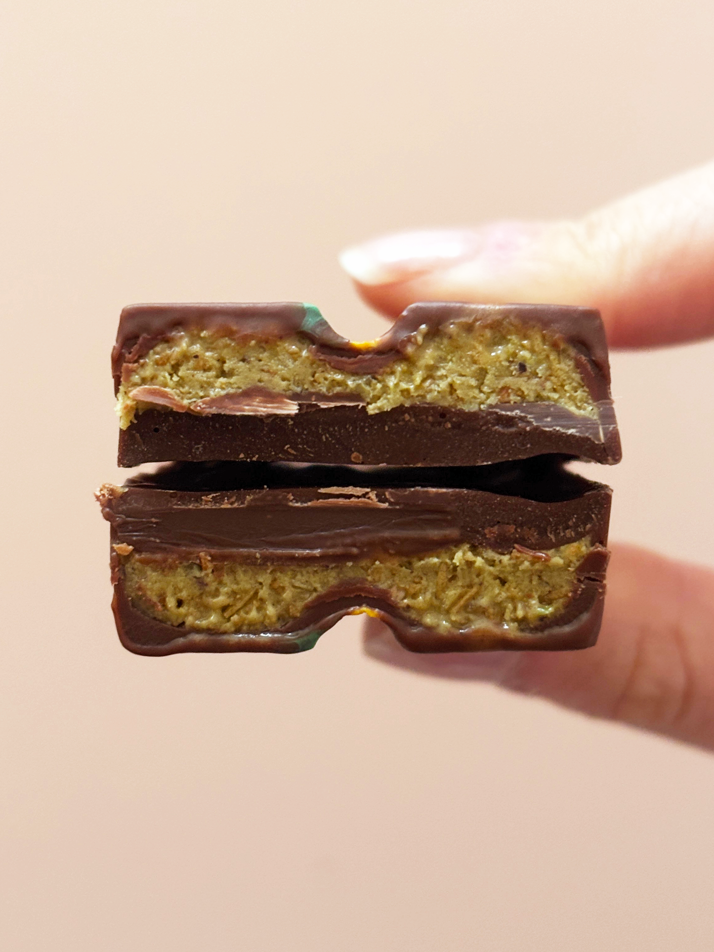 Pistachio Dubai Kunafa M!lk Chocolate Bar