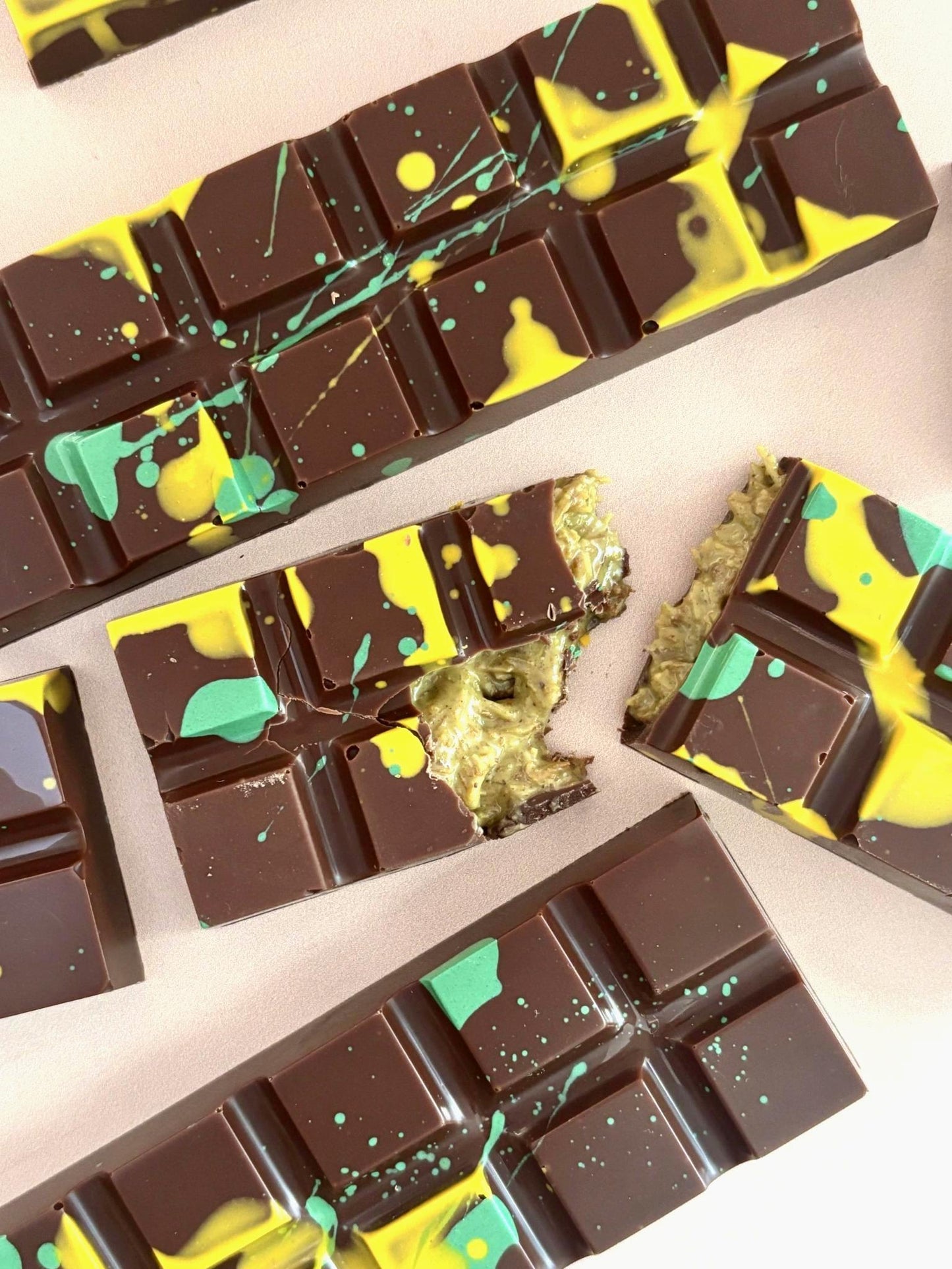 Pistachio Dubai Kunafa M!lk Chocolate Bar