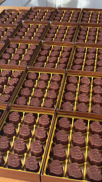 Smooth M!lk Chocolate Melt Crowns