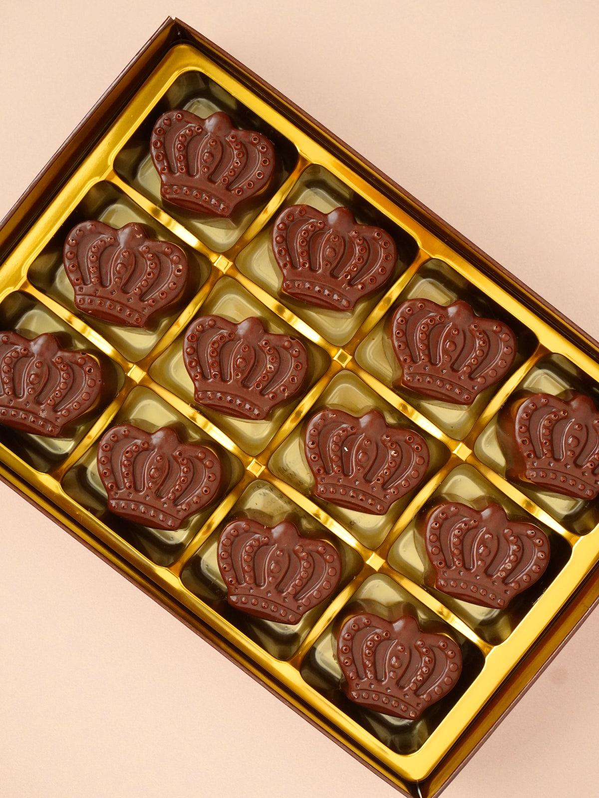 Smooth M!lk Chocolate Melt Crowns