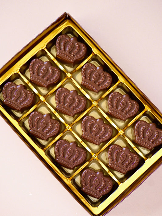 Smooth ‘Lindor’ M!lk Chocolate Crowns