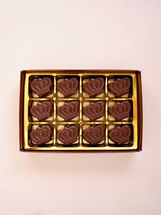 Smooth ‘Lindor’ M!lk Chocolate Crowns