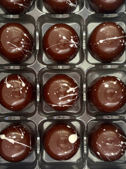 Chai Tea & Biscuit M!lk Chocolate Bonbons