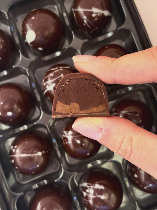 Chai Tea & Biscuit M!lk Chocolate Bonbons